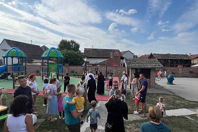 Blagoslov igrališta i obnovljenih prostorija vrtića